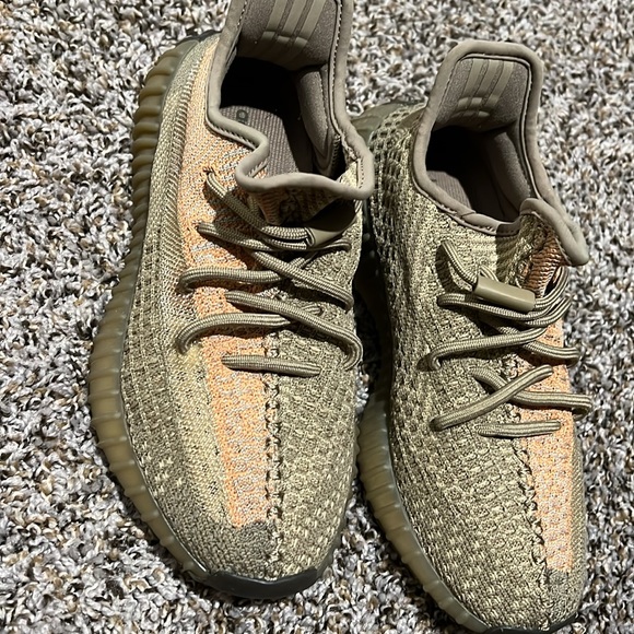 Used 2 times Adidas Yeezy in perfect condition - Picture 2 of 4